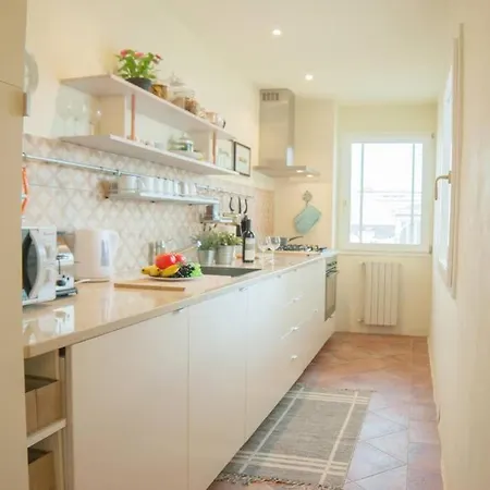 Cozy Macci Flat 4 People Near Santa Croce Square-3